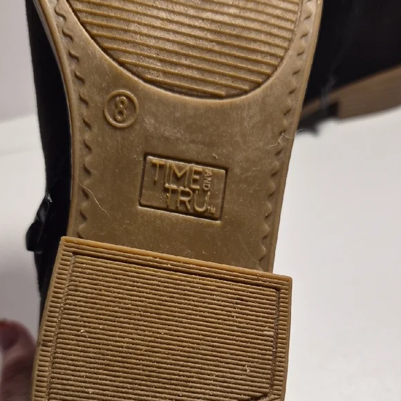 Time and Tru Black Heeled Boots - Picture 2 of 4